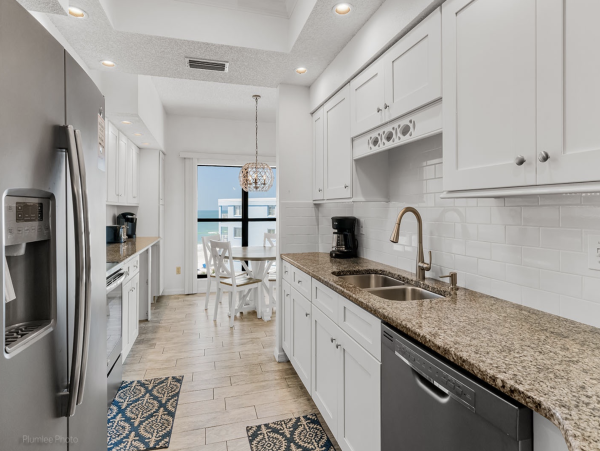 Gulf View Vacation Rentals Indian Shores 3-Bedroom Penthouse with Pool